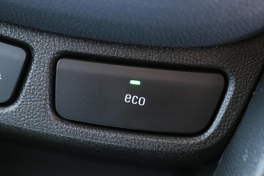  Vauxhall Mokka 2012 года  (фото 16 из 365)